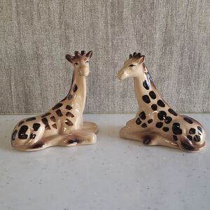 Cute Vintage Giraffe Porcelain Salt & Pepper Shakers